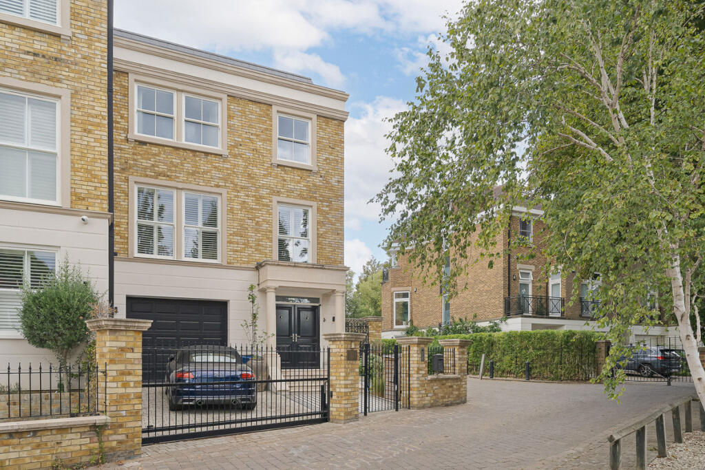 Main image of property: Willoughby Road, Richmond Riverside, TW1