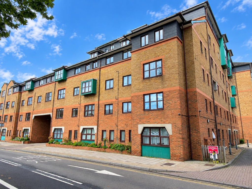 Main image of property: Regents Court, West Street, Gravesend, DA11