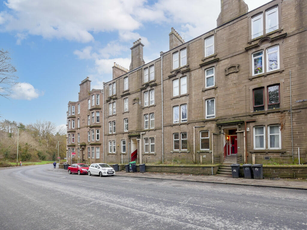 Main image of property: 3/R 190 Lochee Road, Dundee, DD2 2NF