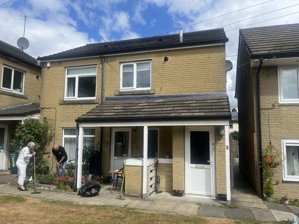 Main image of property: 8 Manorfields, Littlelands, Bingley, BD16 1RW