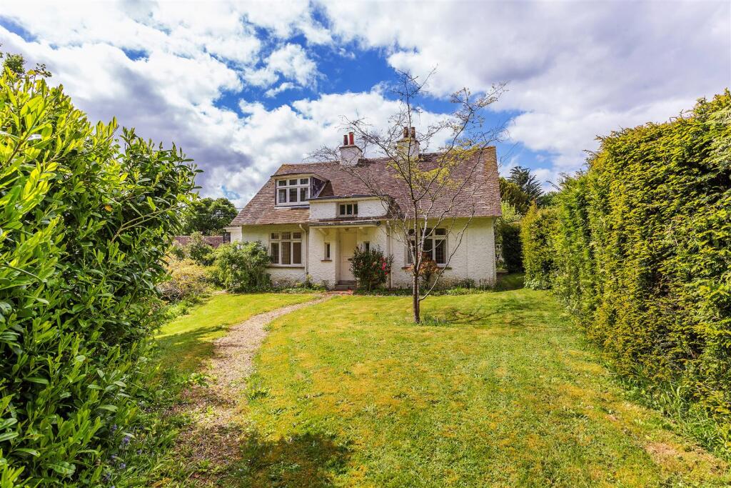 Main image of property: Lickfold Road, Fernhurst, Haslemere, Surrey, GU27