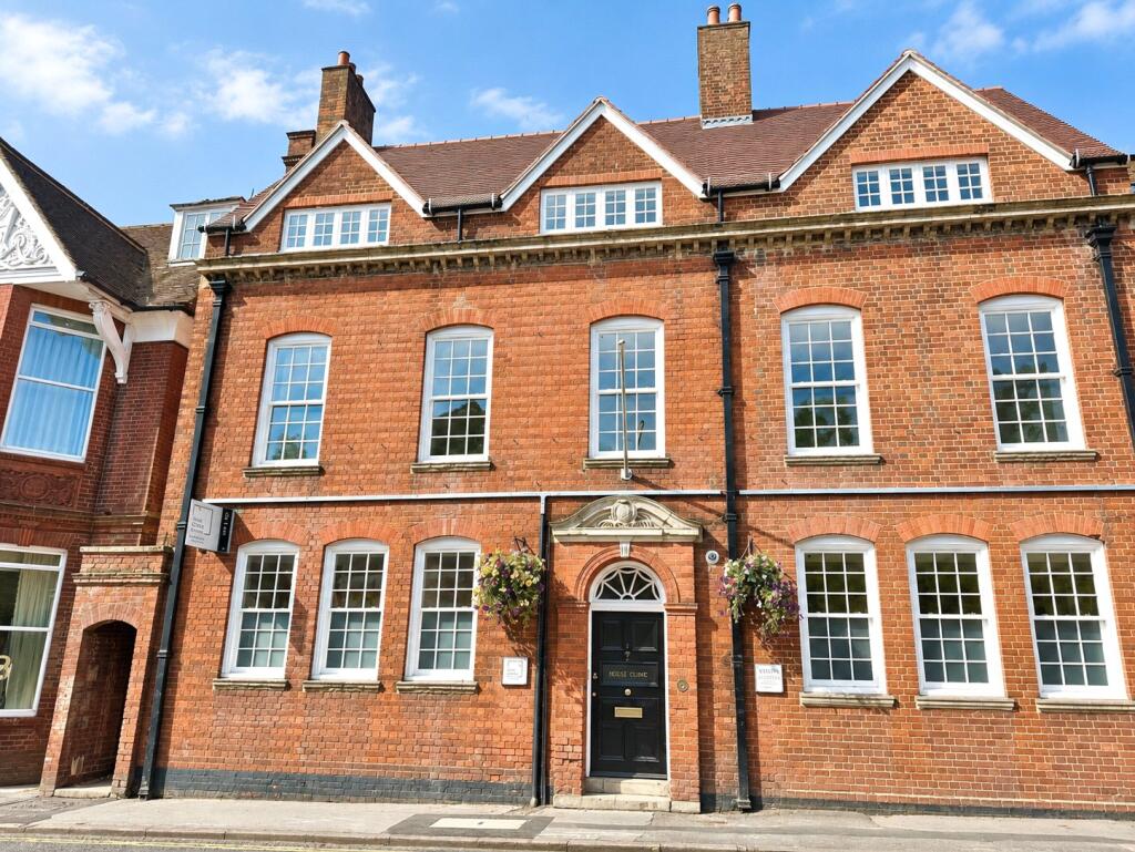 Main image of property: South Street, Farnham, Surrey, GU9
