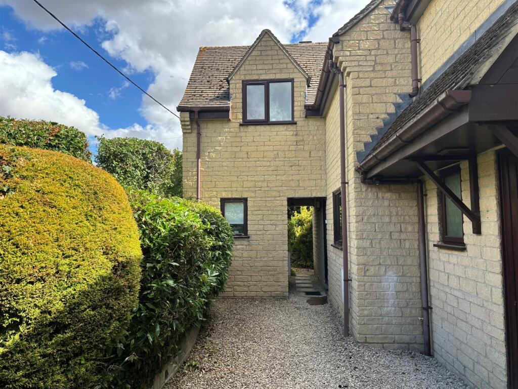 Main image of property: Station Road, Bourton-On-The-Water, Cheltenham
