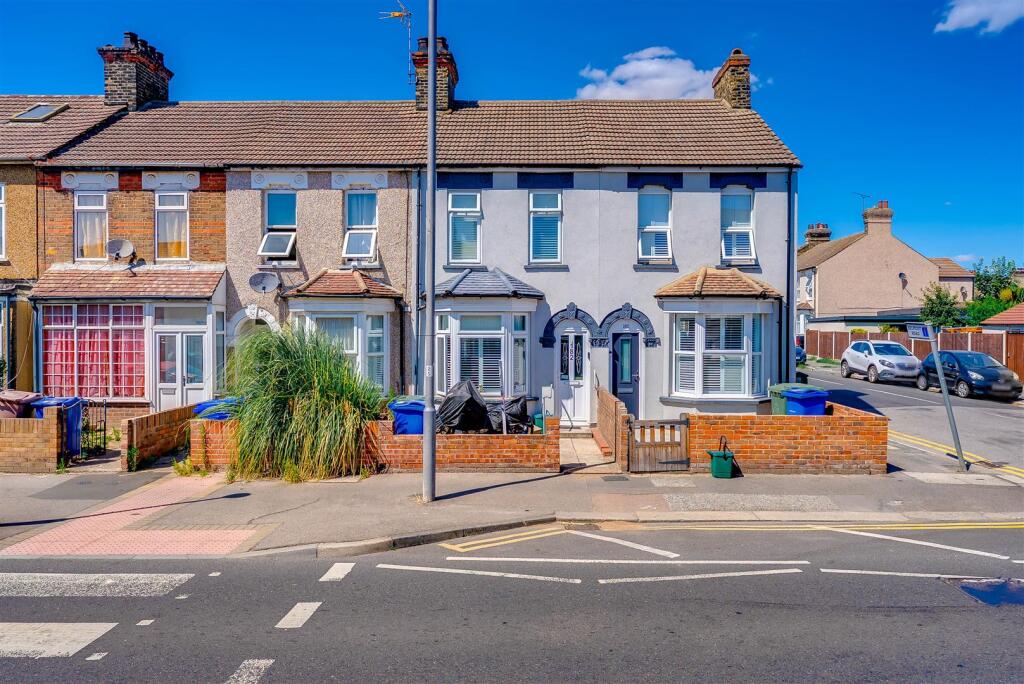 Main image of property: London Road, Grays