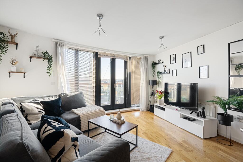 Main image of property: Kestrel Place, Waterstone Way, Greenhithe, Kent, DA9