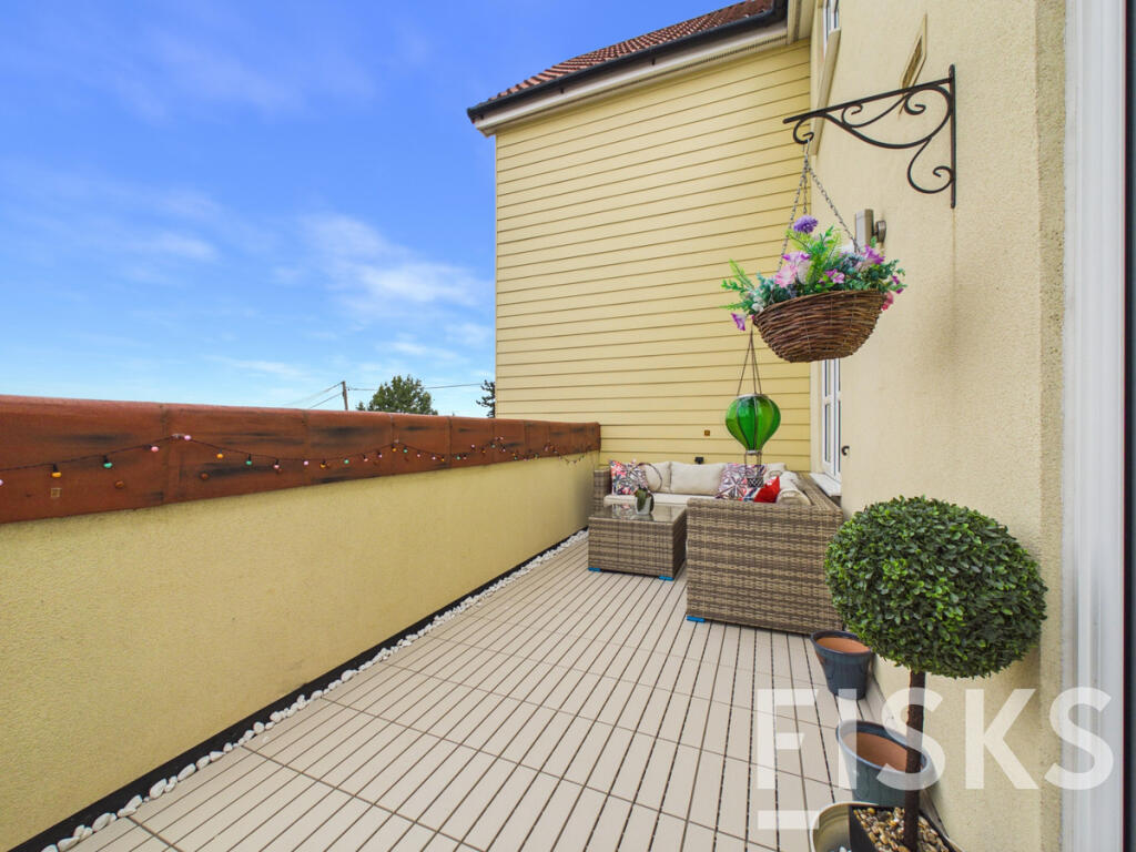 Main image of property: London Road, Benfleet, SS7