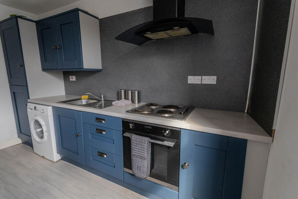 Main image of property: Flat At, Leeds Road, Idle, Bradford