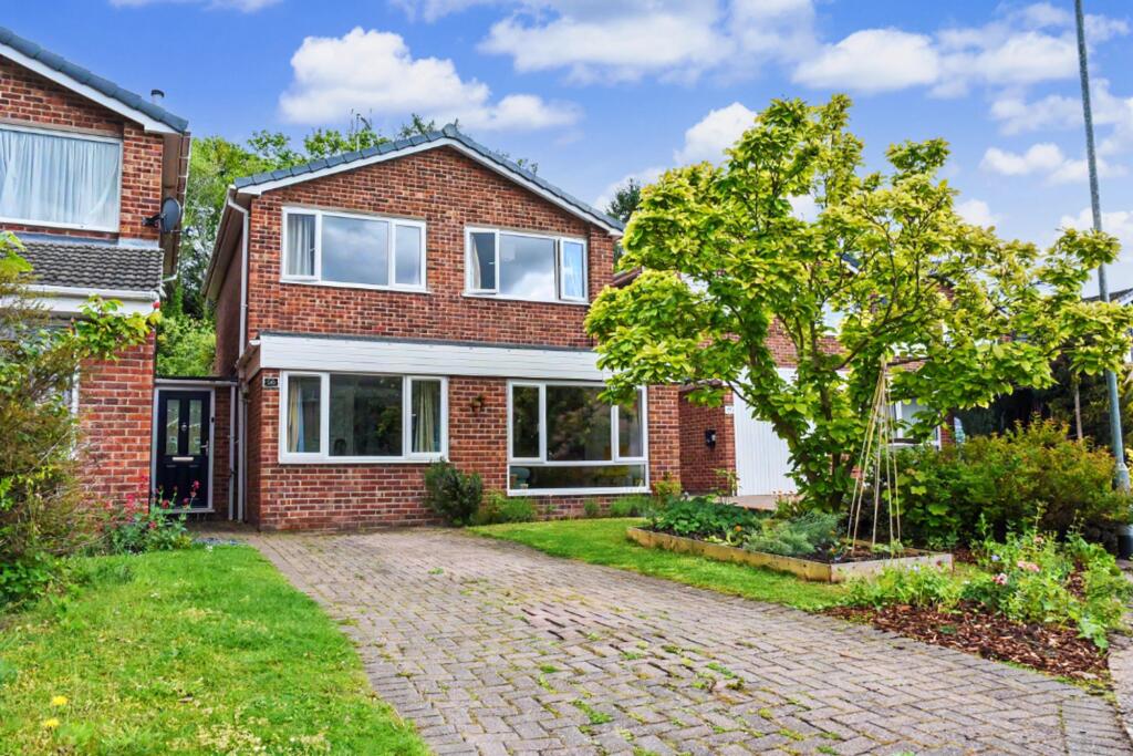 Main image of property: Leamington Drive, Beeston, NG9