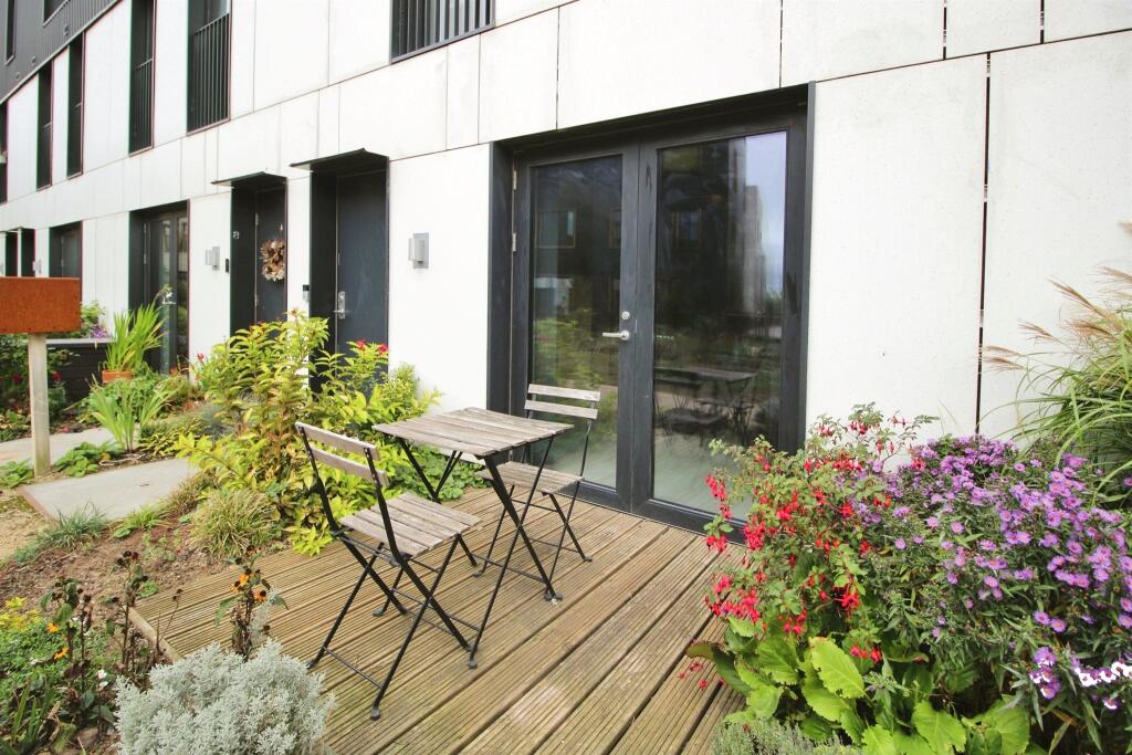 Main image of property: Happy Walk, Leeds