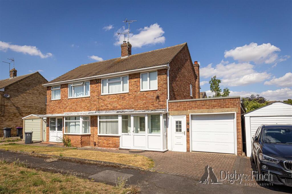 Main image of property: Chatsworth Avenue, Radcliffe-On-Trent, Nottingham