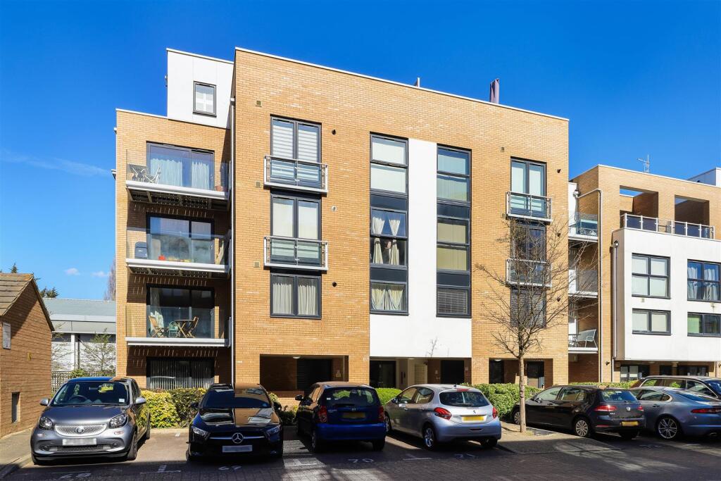 Main image of property: Cromwell Road, Cambridge