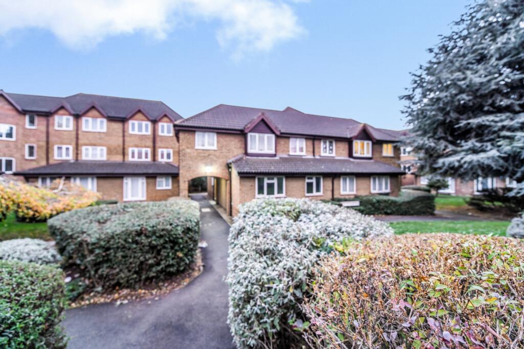 Main image of property: Mariners Walk, Erith, DA8