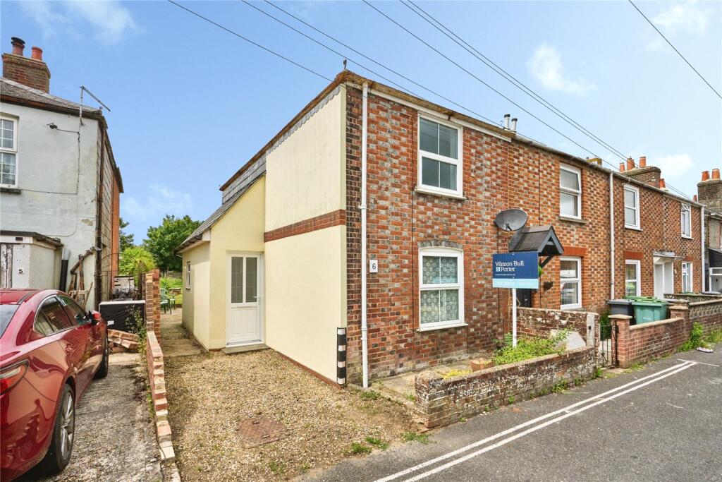 Main image of property: Cavendish Place, Newport, Isle of Wight, PO30