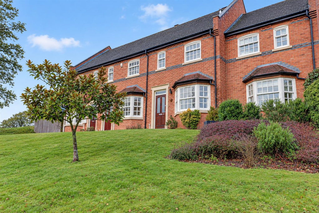 Main image of property: Dorsington Close, Hatton Park, Warwick, CV35 7TH