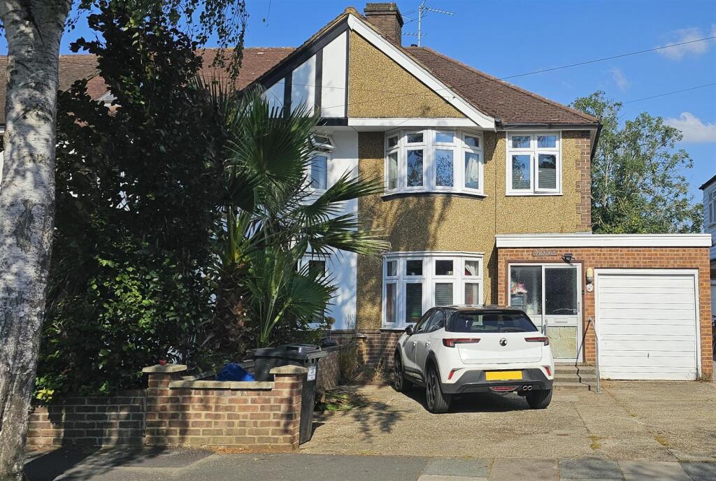 Main image of property: Waverley Avenue, Whitton