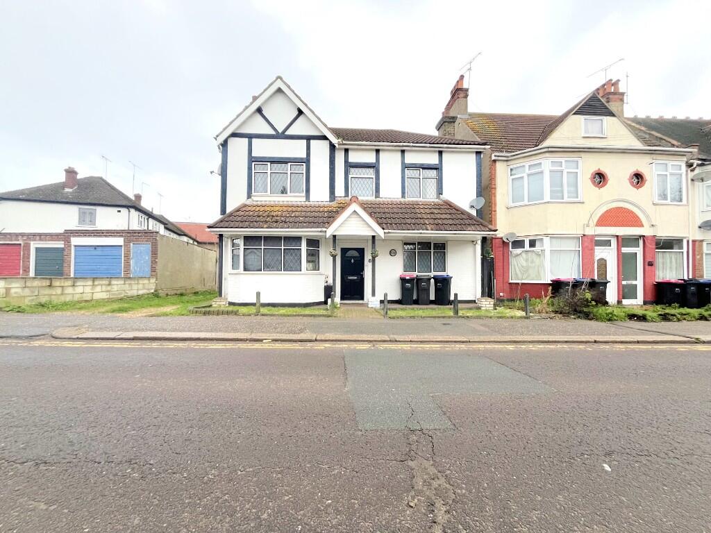 Main image of property: Southbourne Grove, Westcliff-On-Sea, Essex, SS0