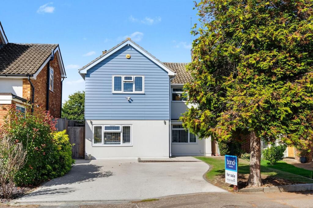 Main image of property: Spalding Way, Great Baddow, Chelmsford, CM2