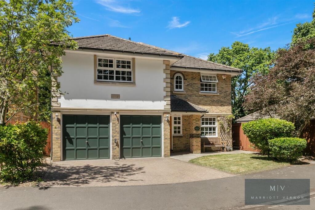 Main image of property: Oakwood, Harding Close, Croydon
