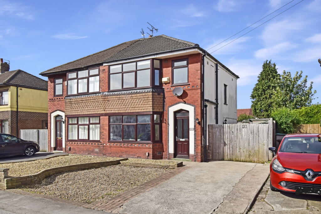 Main image of property: Sandringham Avenue,Leyland,PR25 4YH