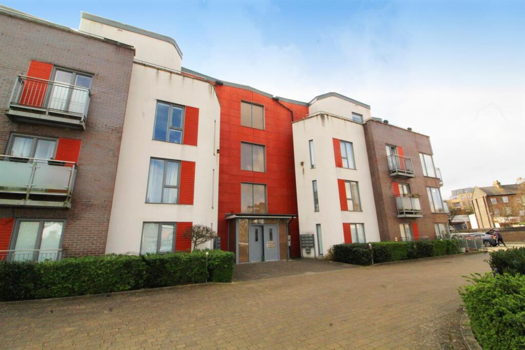 Main image of property: 1 Sambroke Square, East Barnet, Barnet
