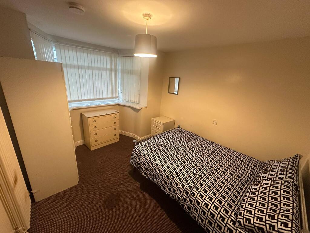 Main image of property: Rooms available in Yardley
