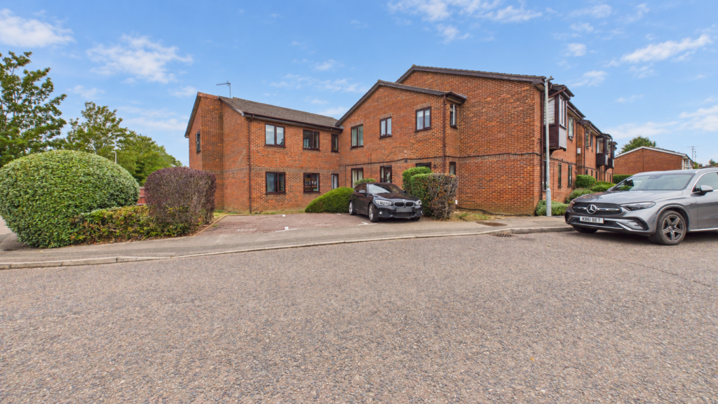 Main image of property: Poets Chase, Aylesbury, Buckinghamshire