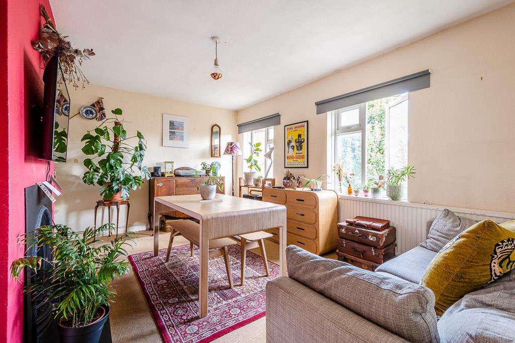 Main image of property: Mayfield Close, London
