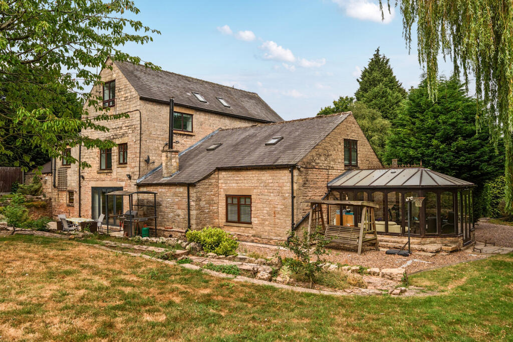 Main image of property: Hazelmere Road, Worksop, S80