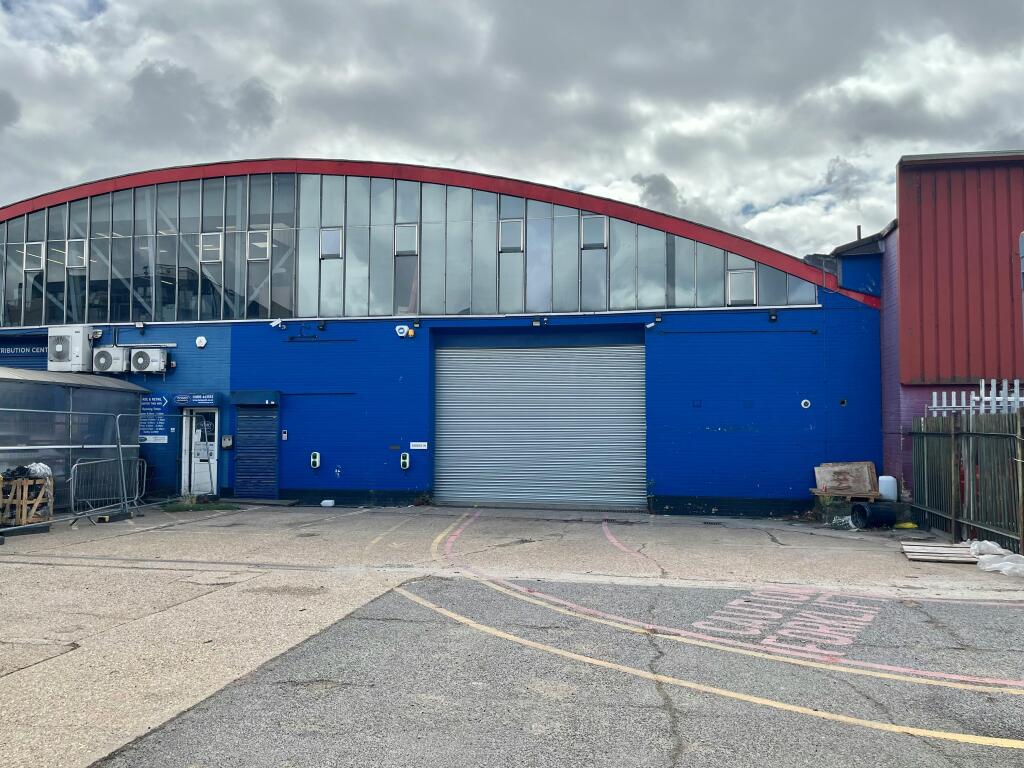 Main image of property: 2C Tomo Industrial Estate, Packet Boat Lane, Uxbridge, UB8 2JP