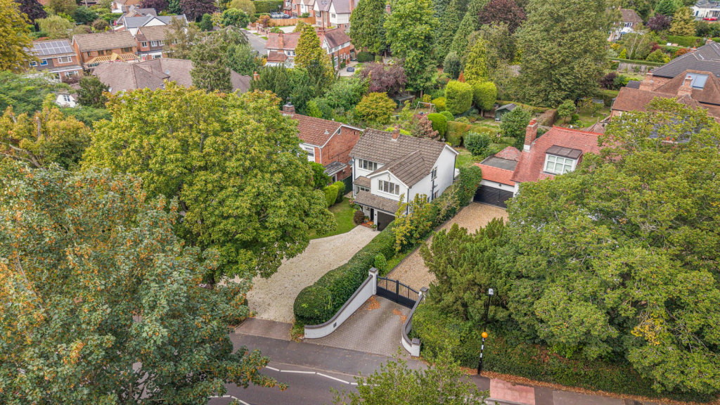 Main image of property: Streetly Lane, Sutton Coldfield, B74 4TE