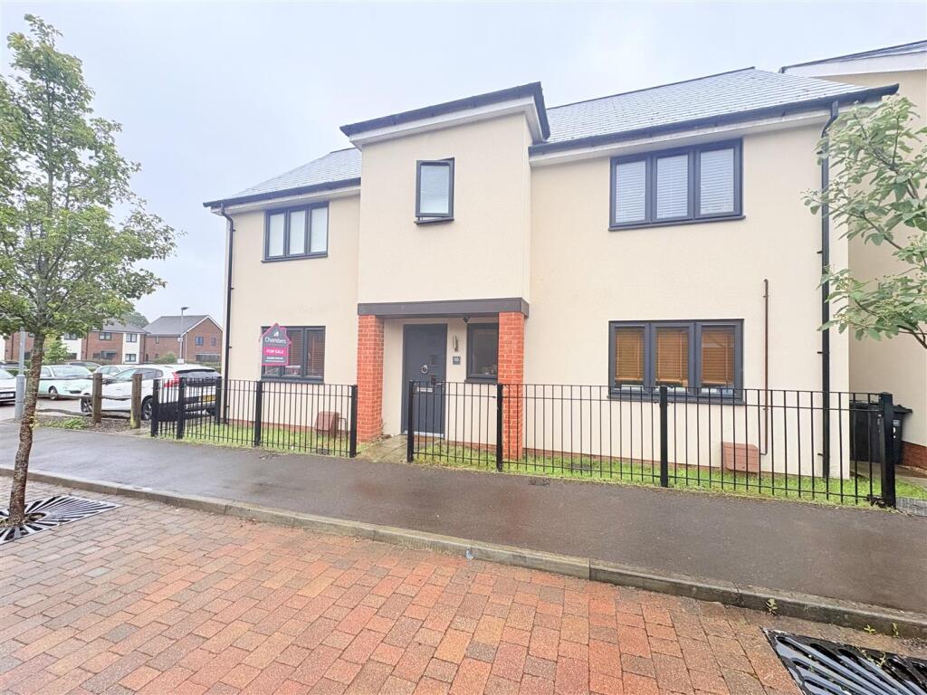 Main image of property: Catland Copse, Bursledon, Southampton