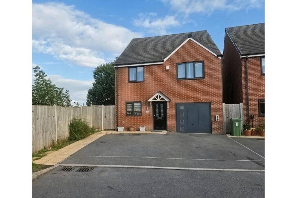 Main image of property: Oaksherd Mews, Tipton, DY4