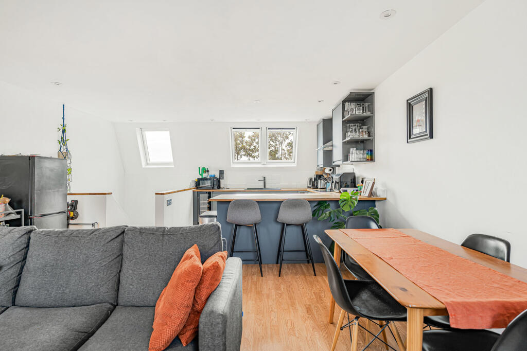 Main image of property: Battersea Park Road, London, SW11