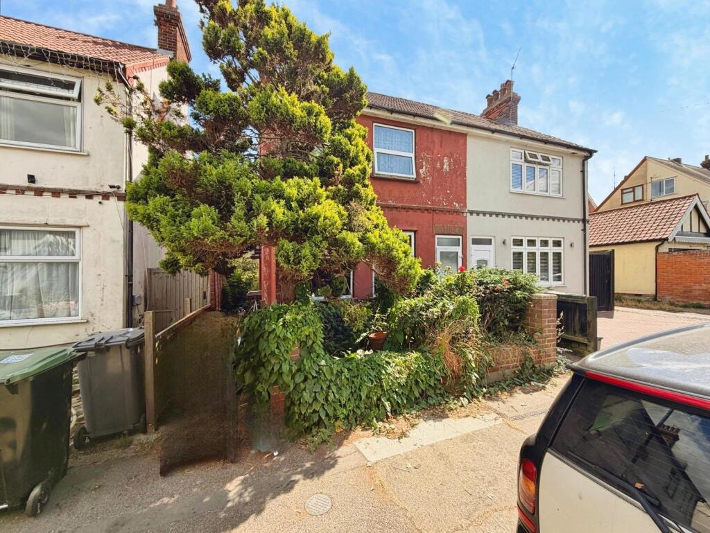Main image of property: Looe Road, Felixstowe, Suffolk