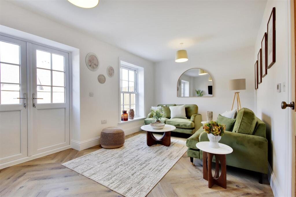 Main image of property: Mellinges Close, West Malling