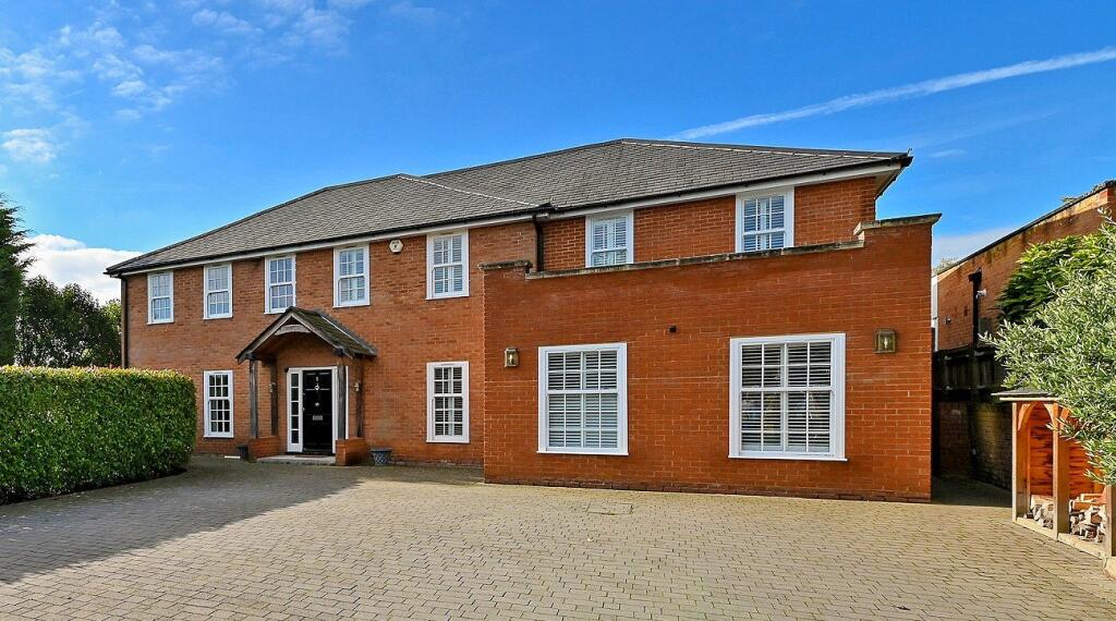 Main image of property: Moyleen Rise, Marlow, Buckinghamshire, SL7