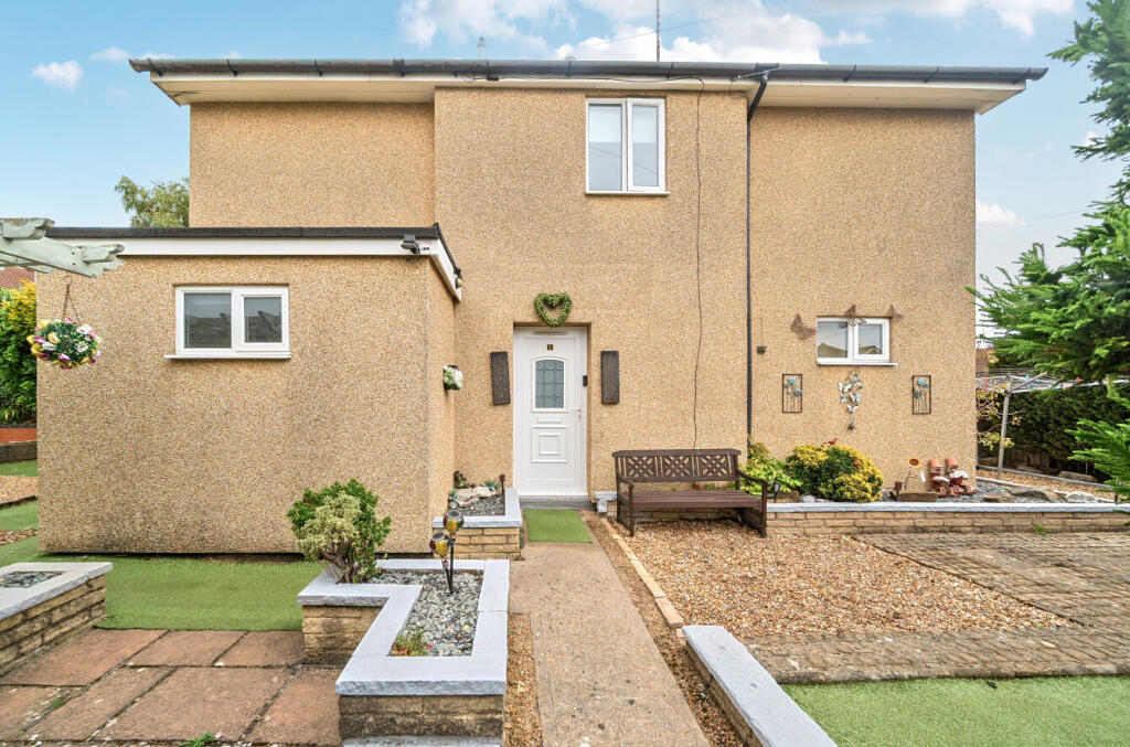 Main image of property: Warsash Close, Havant, Hampshire, PO9