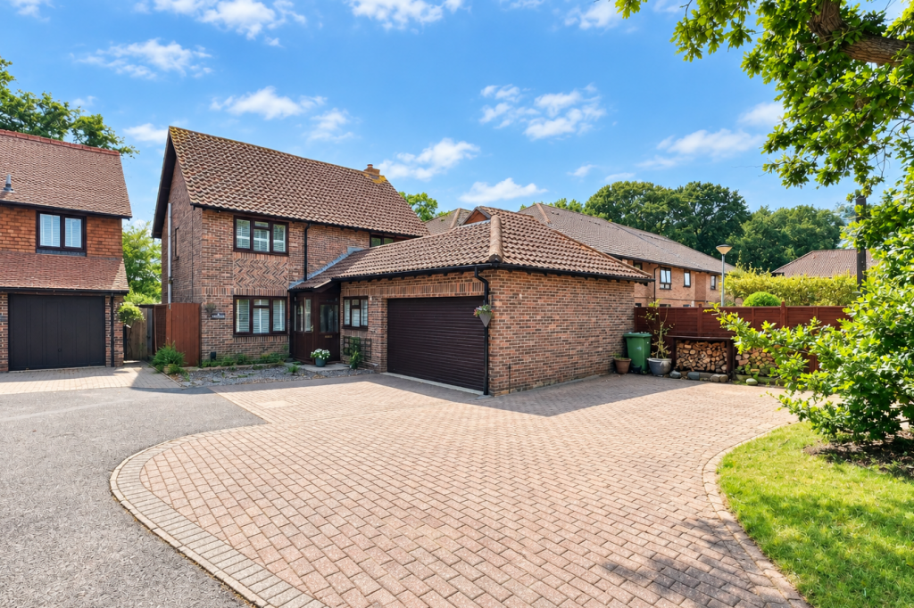 Main image of property: Old Common, Locks Heath