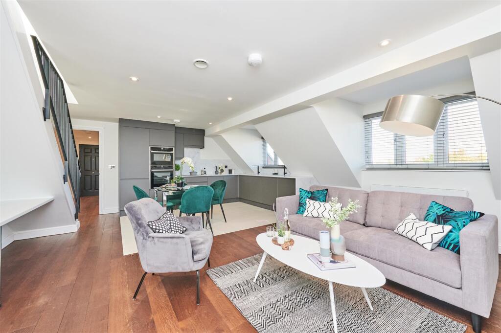 Main image of property: BEECHCROFT AVENUE, GOLDERS GREEN, NW11
