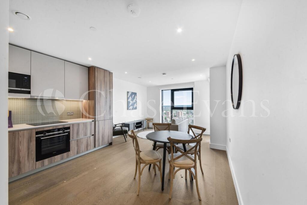Main image of property: Hawksbury Heights, 11 Hewson Way, Elephant & Castle, London, SE17