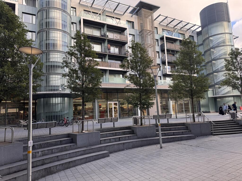 Main image of property: Flat 18, Providence House, Providence Place, Maidenhead, Berkshire SL6 8BF