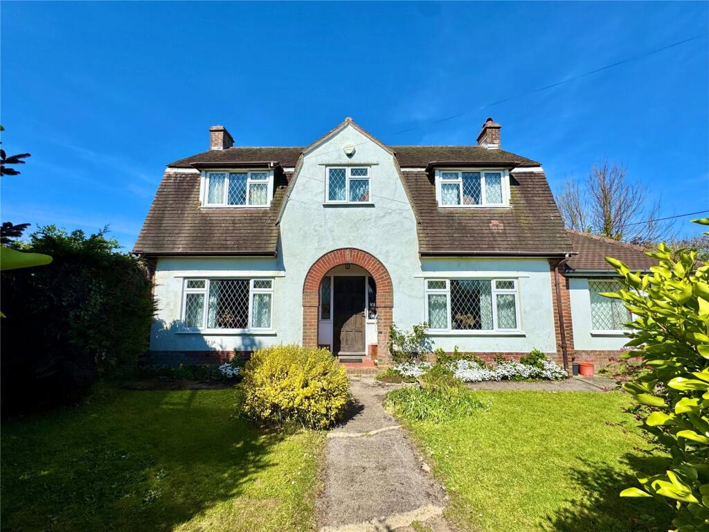 Main image of property: Christchurch Bay Road, Barton On Sea, Hampshire, BH25