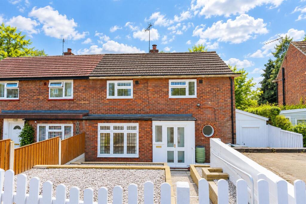 Main image of property: Beaconfield Way, Epping