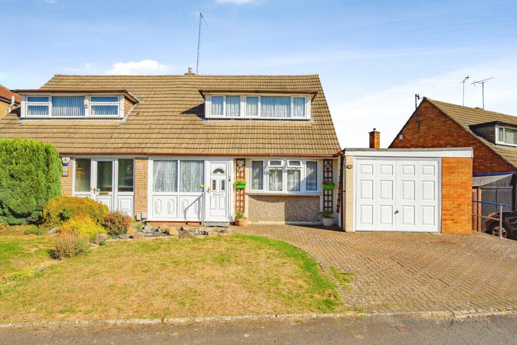 Main image of property: Florence Avenue, Luton, Bedfordshire, LU3