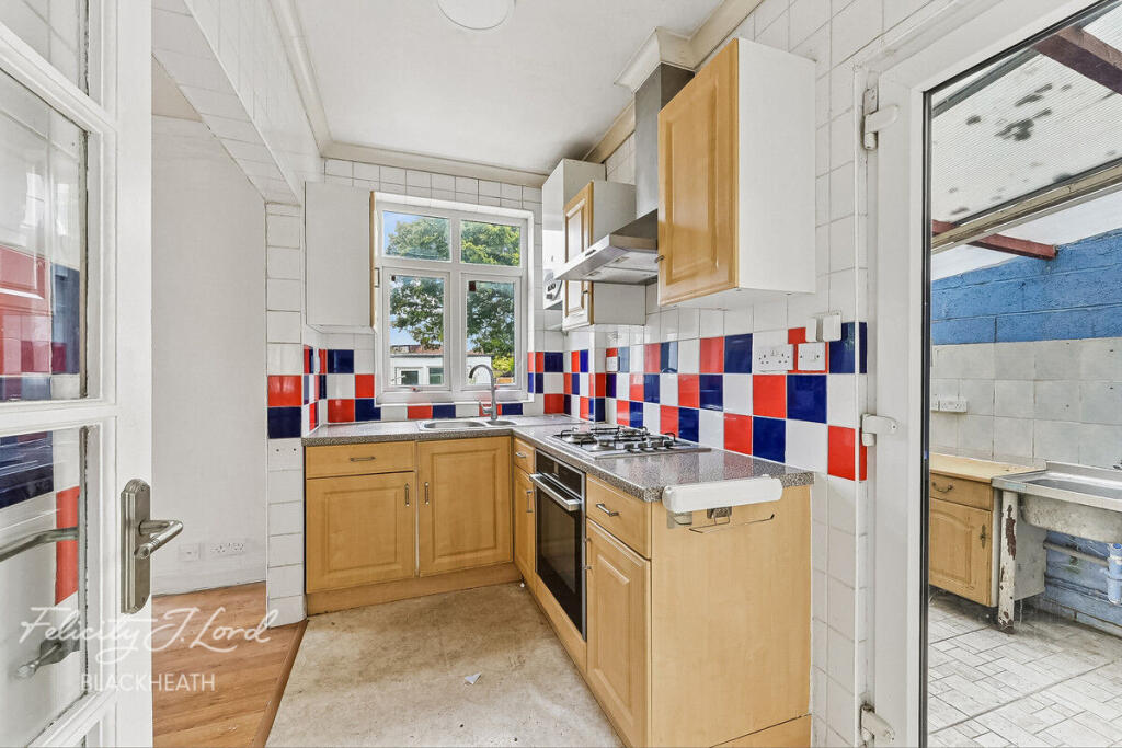 Main image of property: Wincrofts Drive, London
