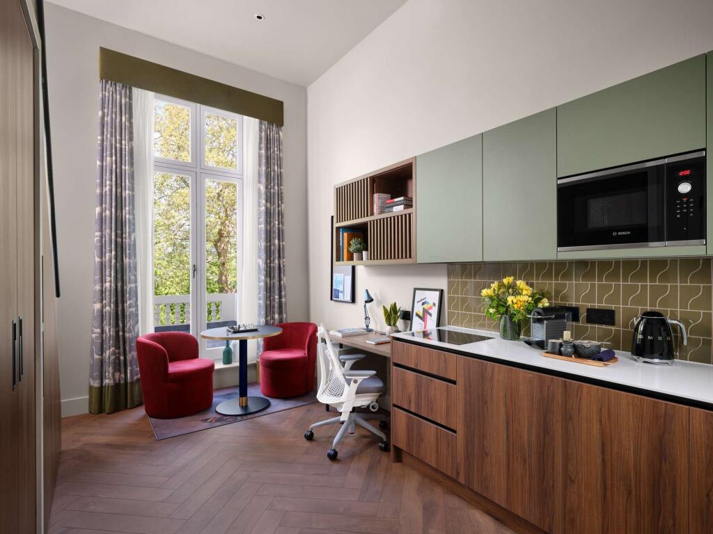 Main image of property: England SW7 2ED London, GBR