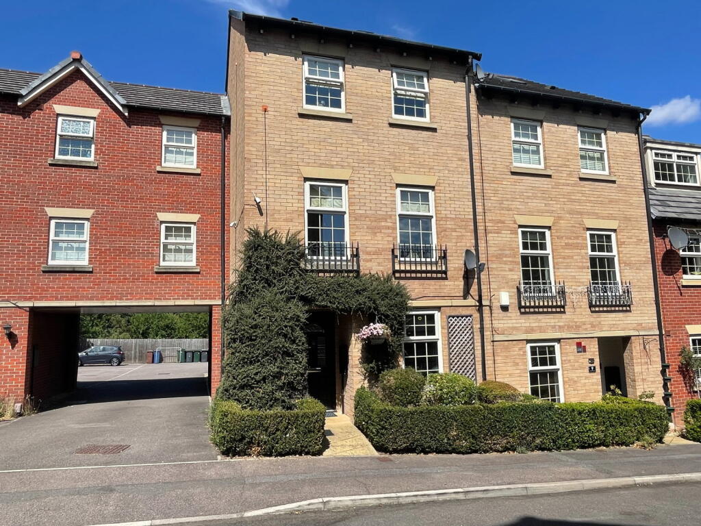 Main image of property: Honeymere Court, Barnsley, S70 3RU