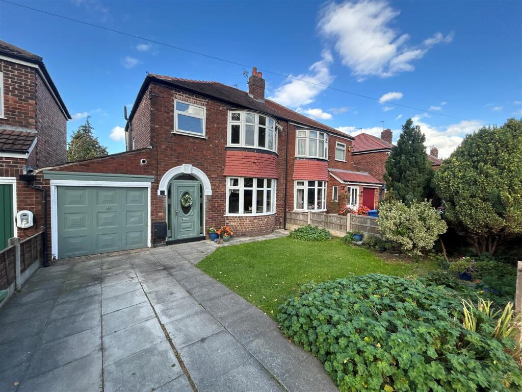 Main image of property: Bradshaw Hall Lane, Heald Green, Cheadle
