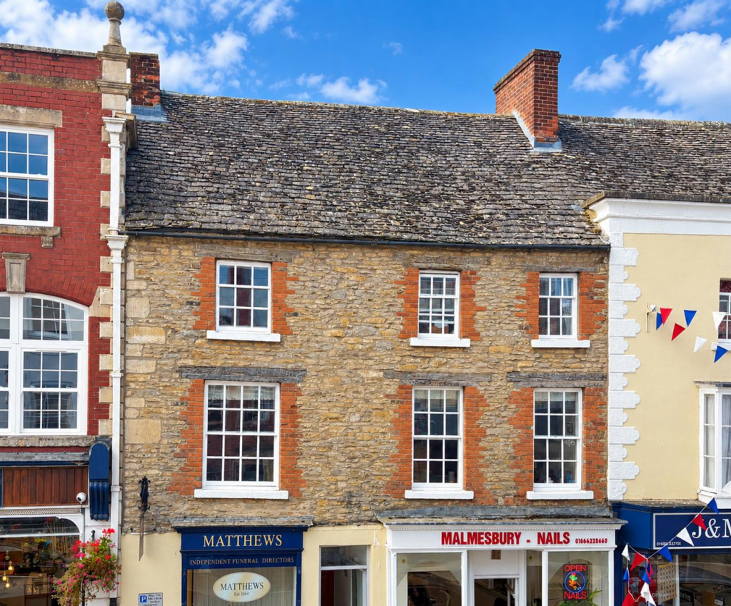 Main image of property: Hodder Court, Malmesbury