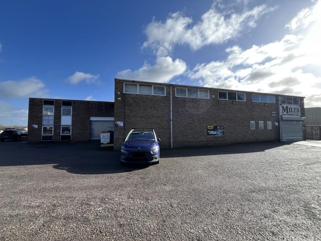 Main image of property: 18 Oxford Road, Pen Mill Trading Estate, Yeovil, Somerset, BA21